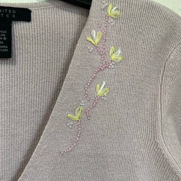 The Limited Y2K Lilac Embroidered Knit V-Neck Sweater Top Size Large - Picture 7 of 8